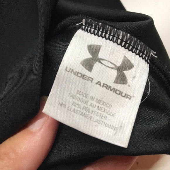 Under Armour V neck long sleeve athletic top rash guard black Size S - Picture 11 of 15
